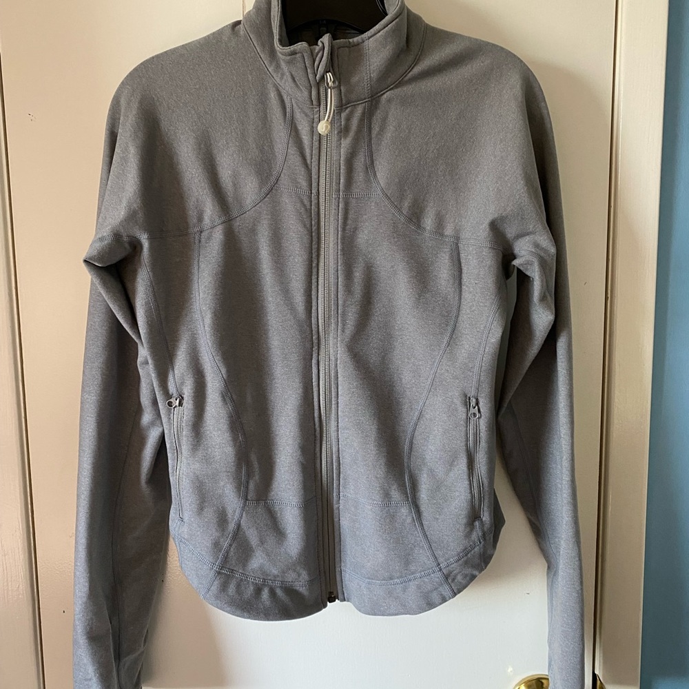 Lululemon define jacket light grey size 6, gently worn